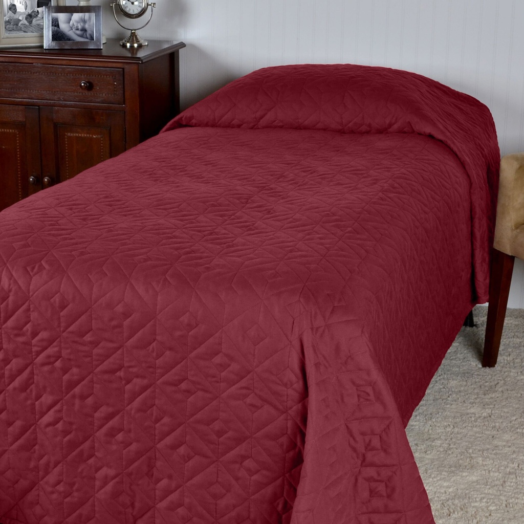 COZY COMFORT BEDSPREAD LINED W/ FLEECE 76X110 - COLOR: BURGUNDY (PRICE PER CASE OF 4)