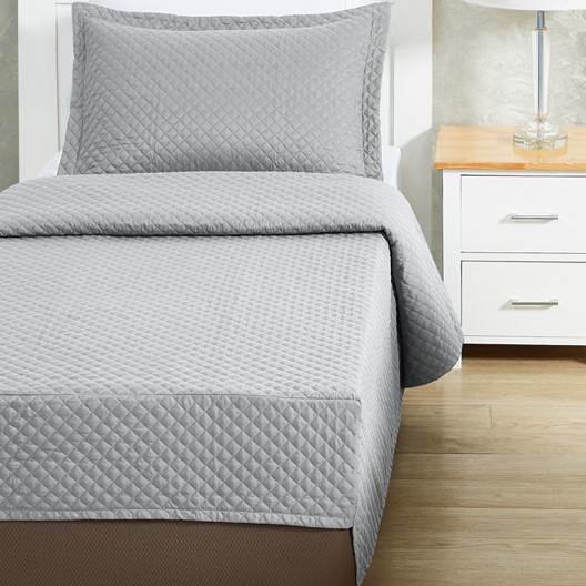 RADIANCE DIAMOND QUILT FITTED COVERLET 37X86X14 BRUSHED MICROFIBER - COLOR: GREY (PRICE PER CASE OF 4)