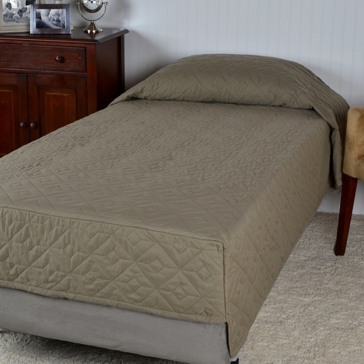 [BCC3796MOSS] COZY COMFORTER COVERLET LINED W/ FLEECE 37X86X14 - COLOR: MOSS (MUST ORDER CASE OF 4)
